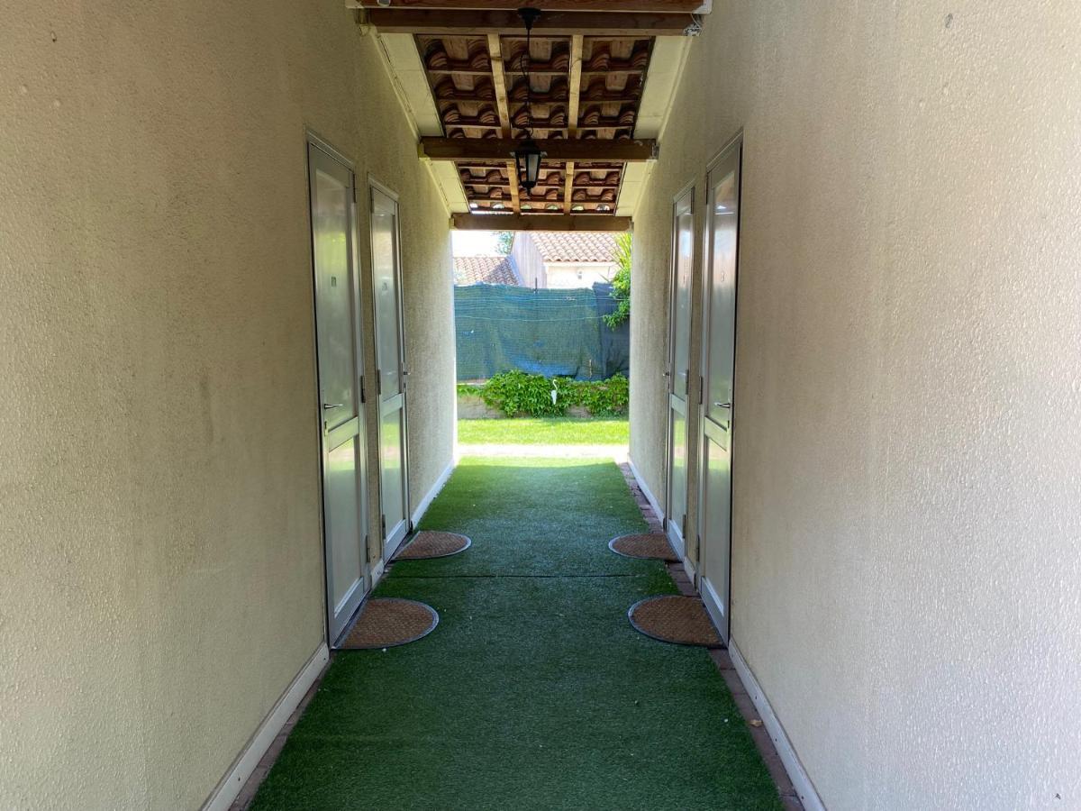 Hostellerie De La Source Arles Ngoại thất bức ảnh