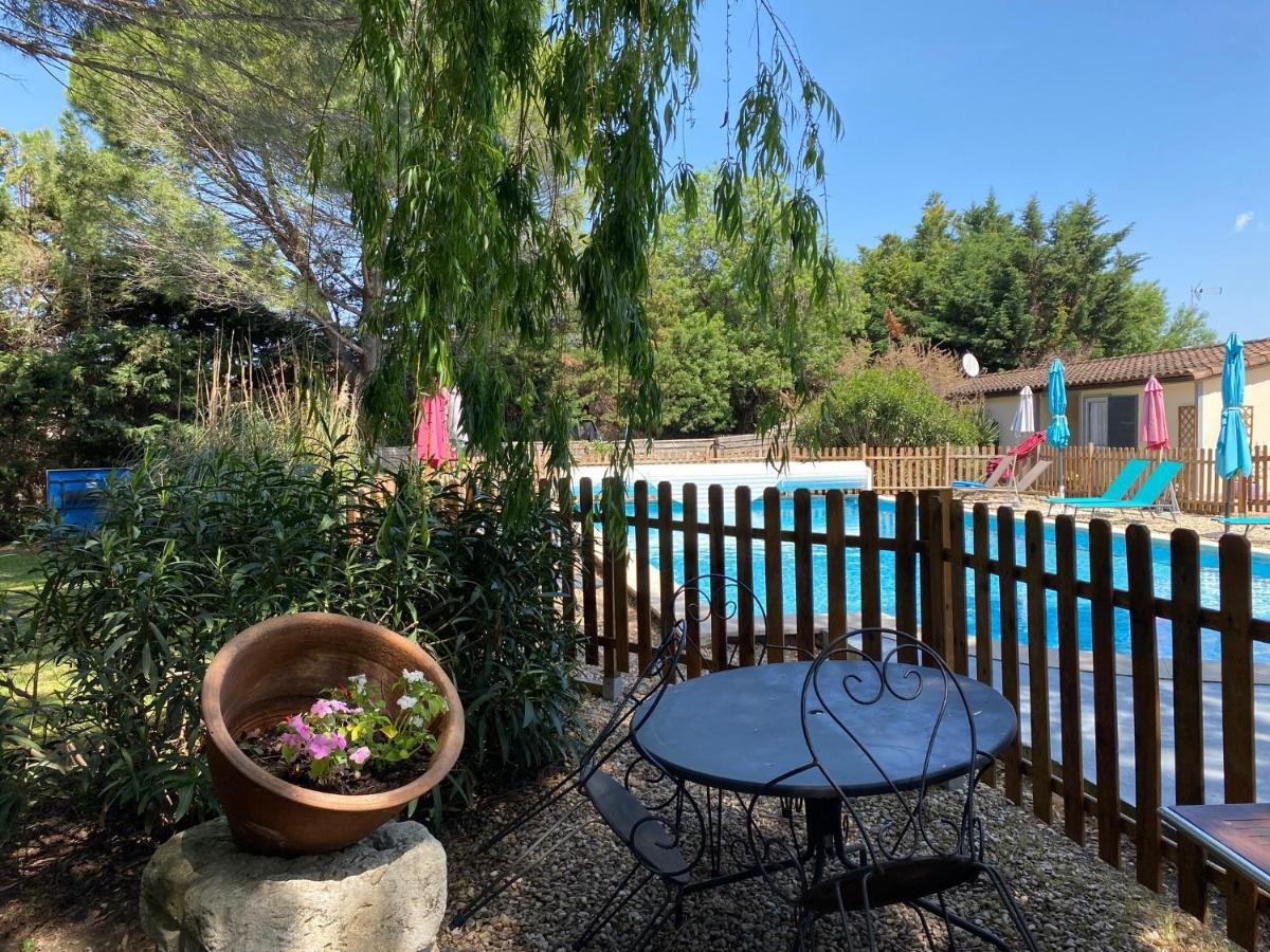Hostellerie De La Source Arles Ngoại thất bức ảnh