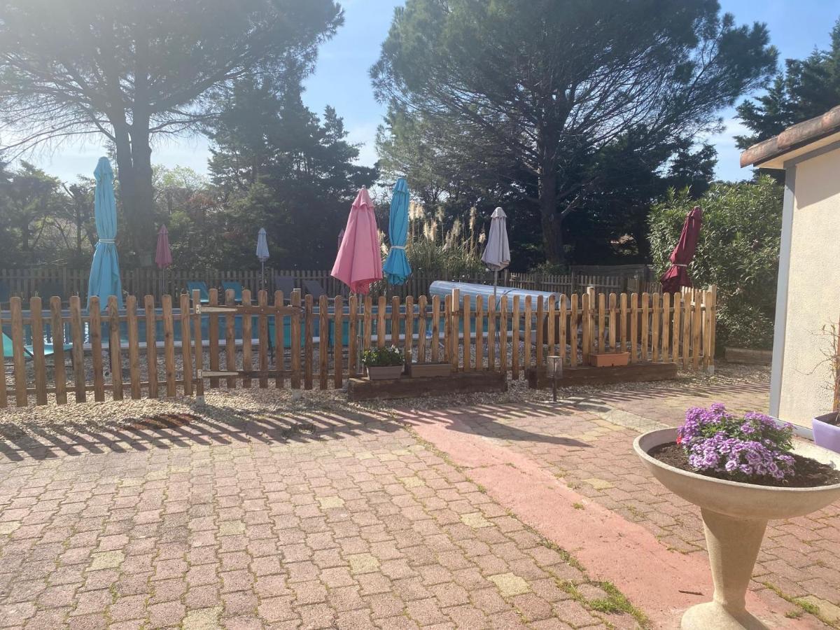Hostellerie De La Source Arles Ngoại thất bức ảnh