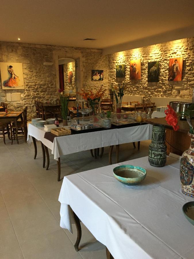 Hostellerie De La Source Arles Ngoại thất bức ảnh